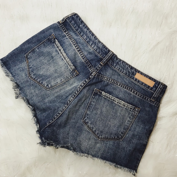 Distressed Cutoff Shorts - Picture 3 of 6